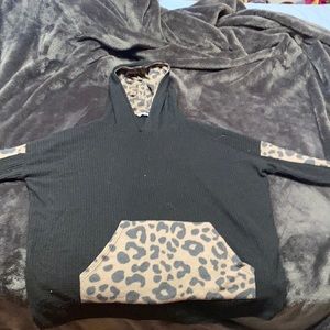 hoodie . cheetah and black